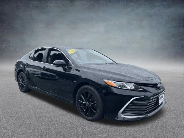 Used 2022 Black Toyota LE image 4