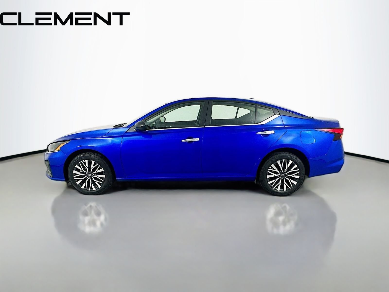 2025 Nissan Altima SV - Photo 6