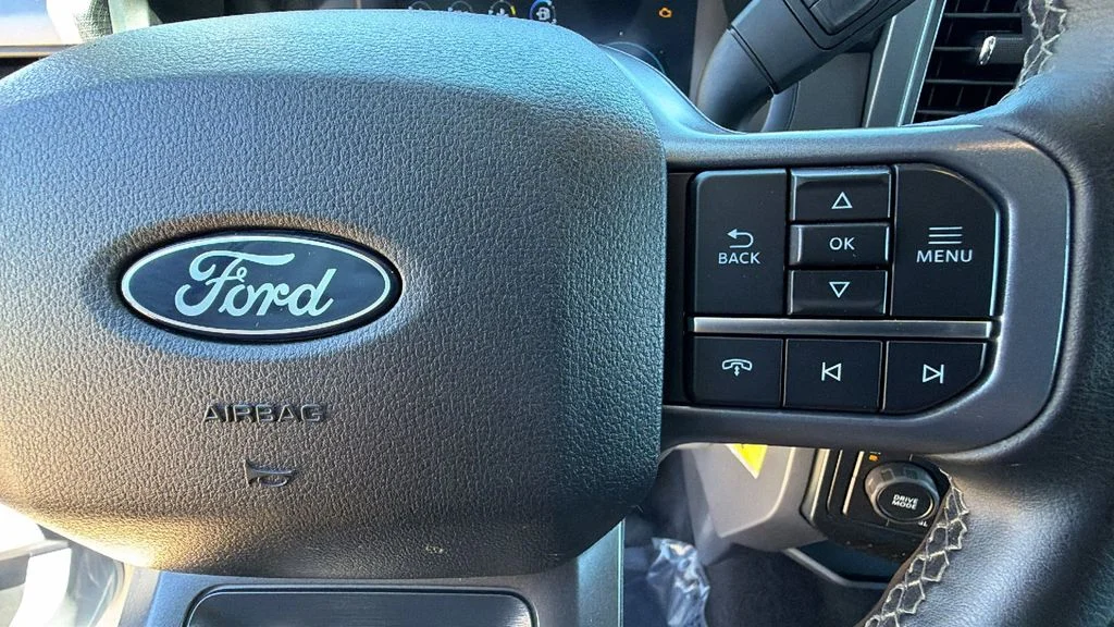 Used 2025 Blue Metallic Ford XLT image 20