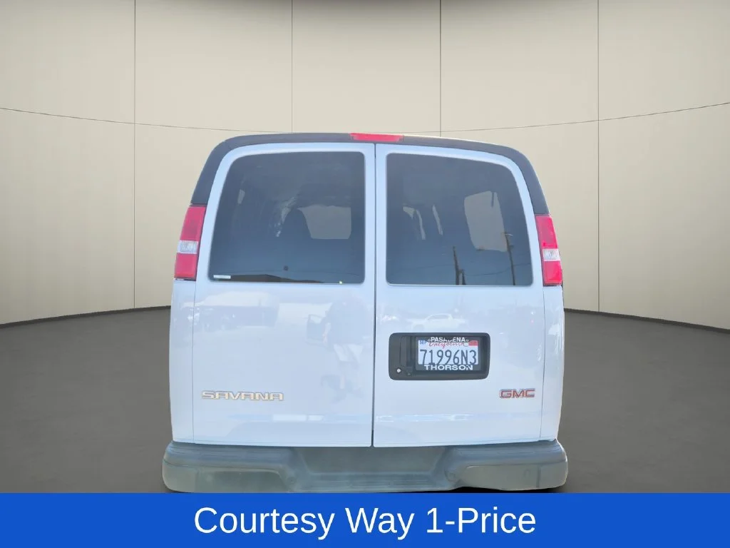 Used 2022 Summit White GMC LS image 5
