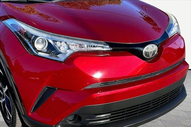 Certified Used 2018 RUBY FLARE PEARL Toyota  image 30