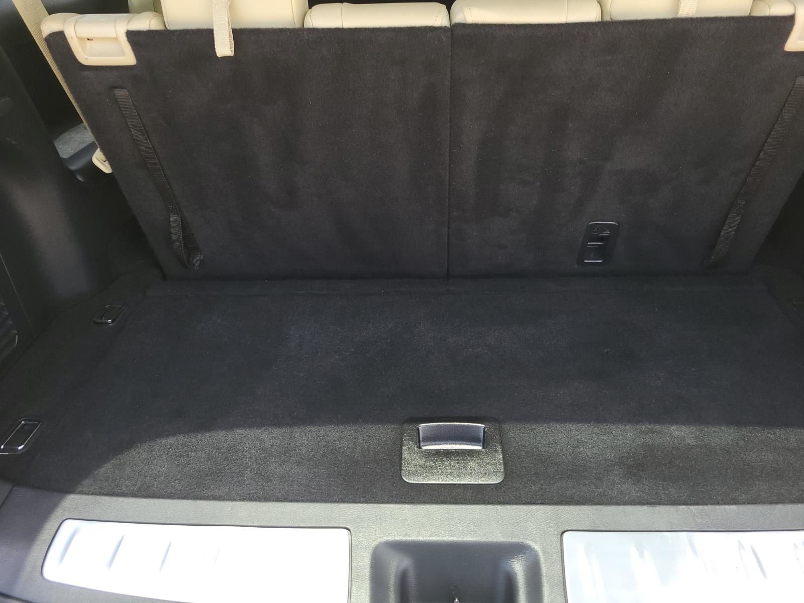 Used 2019 Hermosa Blue INFINITI LUXE image 10