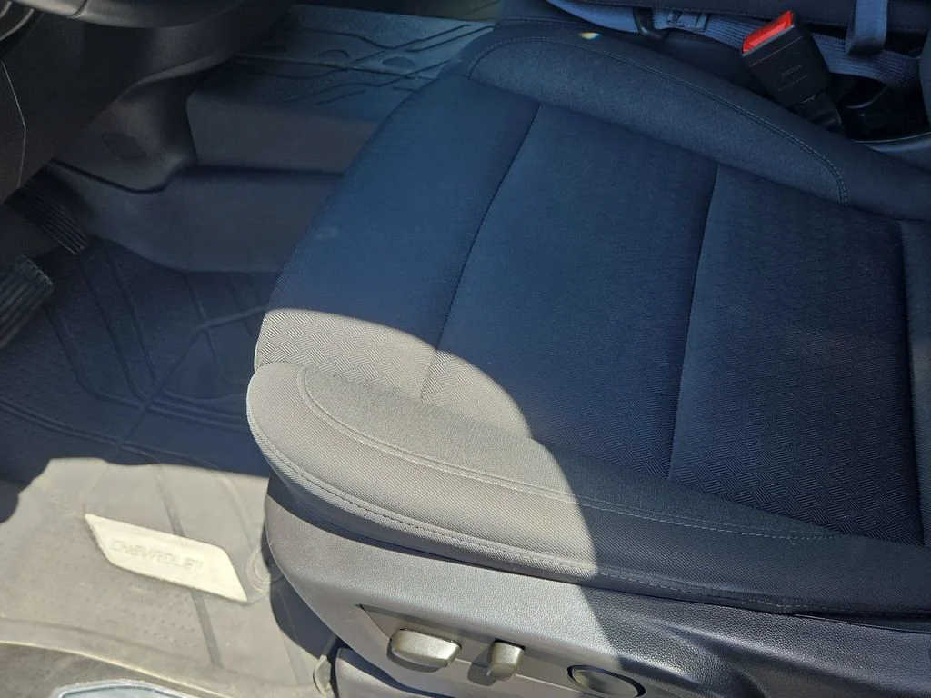 Used 2023 Gray Chevrolet LT image 25