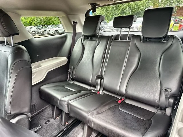 Used 2023 Red Kia LX Seat Package image 26