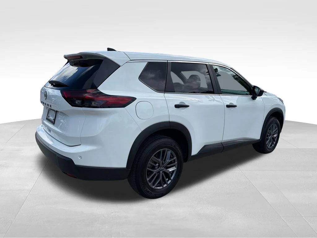 Certified Used 2024 White Nissan S image 7