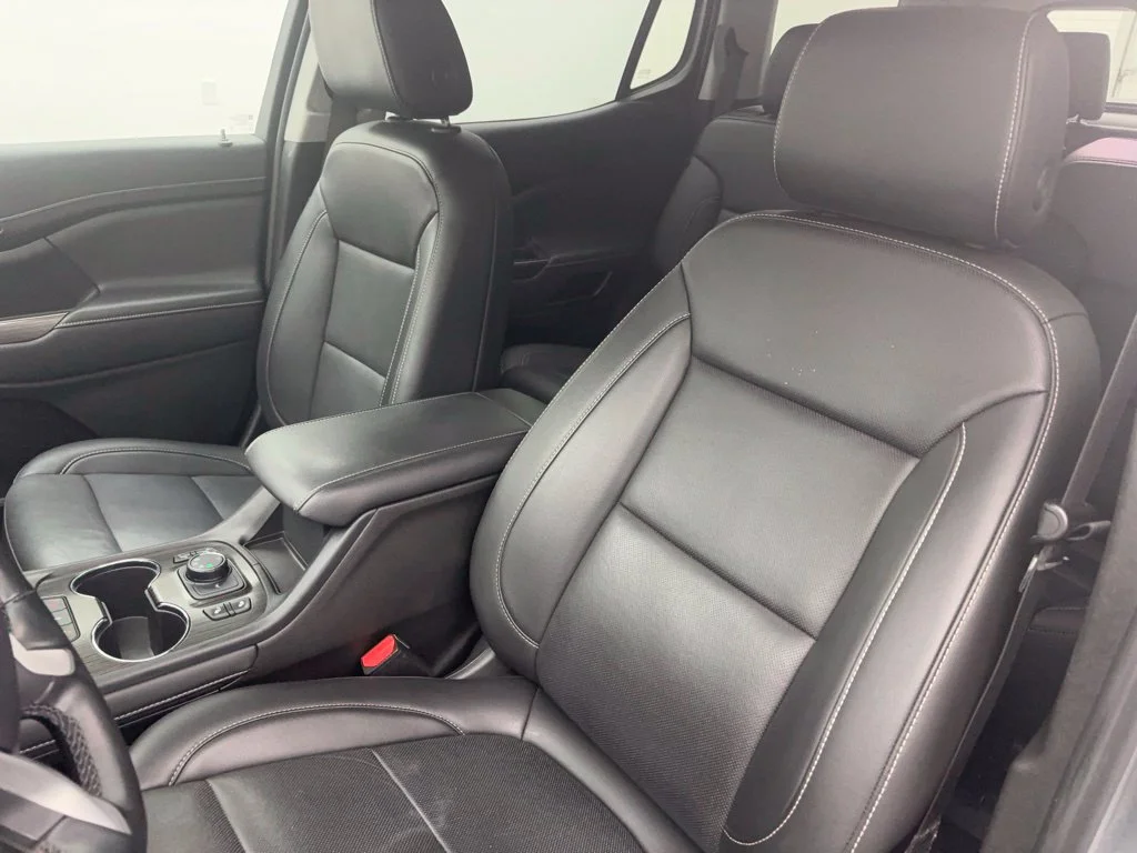 Used 2023 Silver GMC SLT image 24