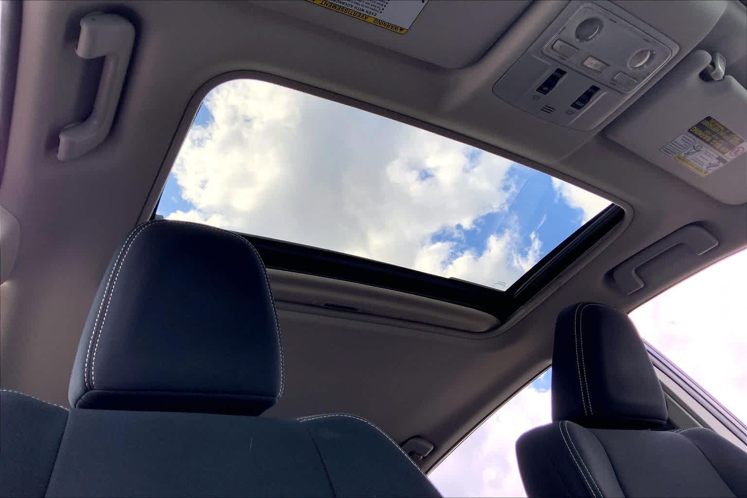 Used 2013 Magnetic Gray Metallic Toyota XLE image 8