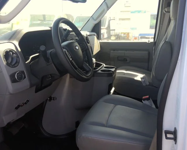 New 2026 Oxford White Ford Base image 14