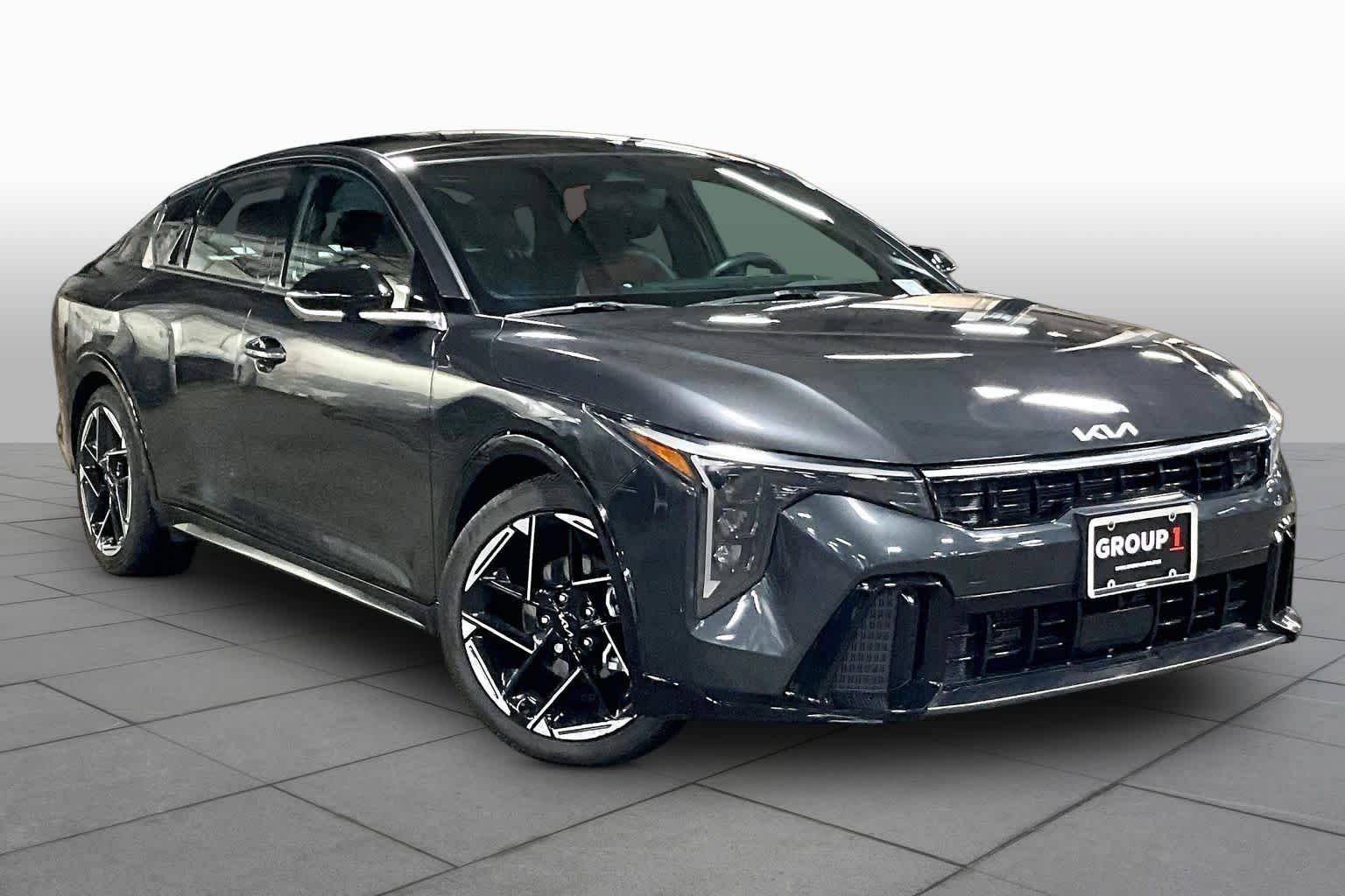 Used 2025 Interstellar Gray Kia GT-Line image 3