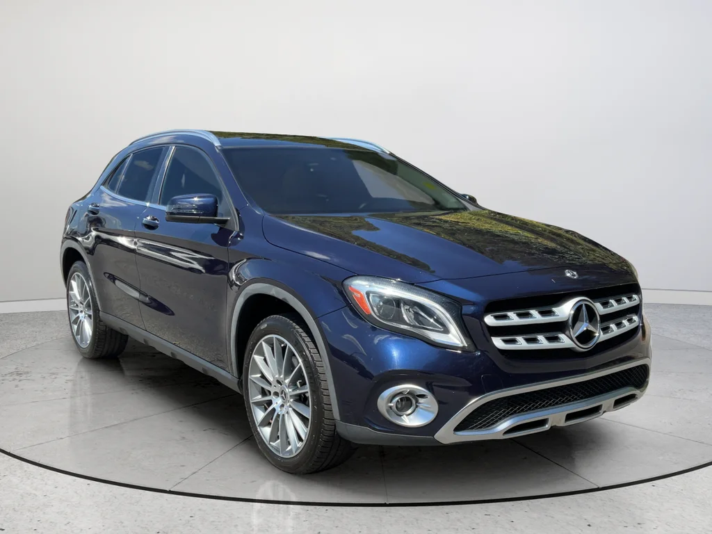 Used 2019 Blue Mercedes-Benz GLA 250 image 1