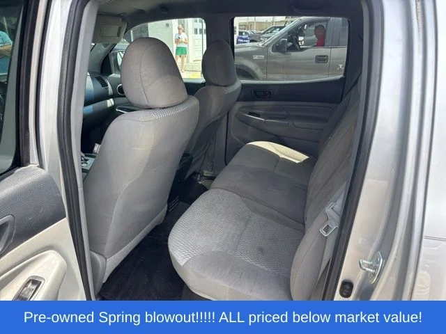 Used 2013 Silver Toyota  image 11