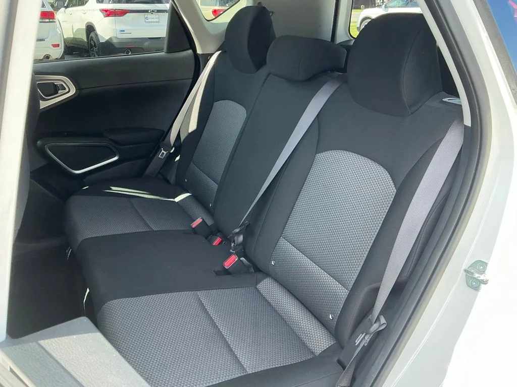 Used 2025 White Kia LX image 29