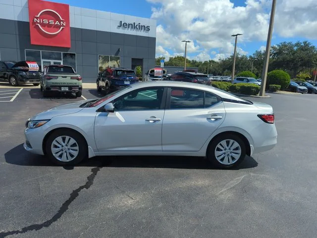Used 2023 Silver Nissan S image 11