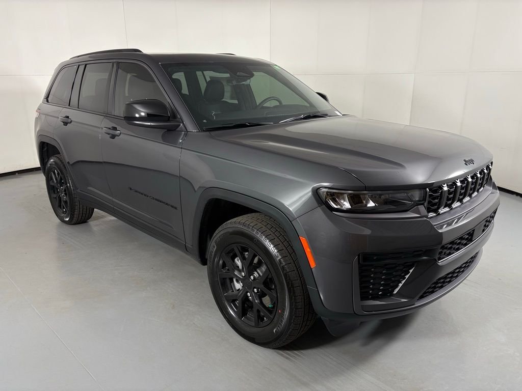 New 2026 Baltic Gray Metallic Clear-Coat Exterior Paint Jeep Altitude image 2