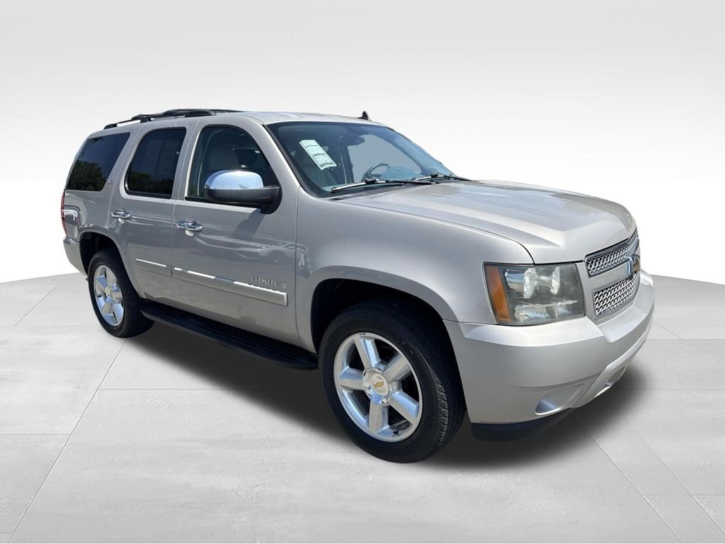 Used 2008 Silver Chevrolet LTZ image 6