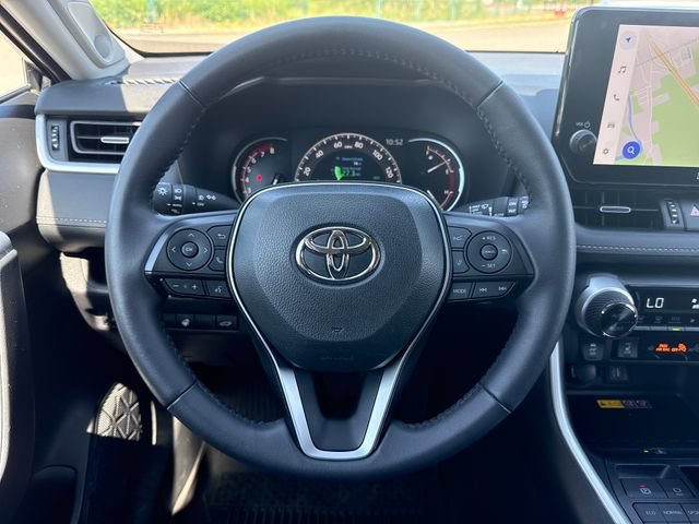Used 2025 Magnetic Gray Metallic Toyota XLE Premium image 19