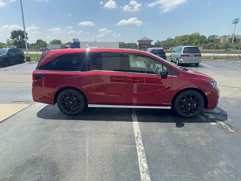 New 2026 Radiant Red Metallic II Honda Sport-L image 4