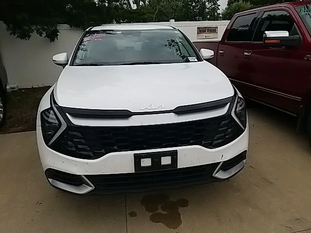 Used 2025 White Kia EX image 5