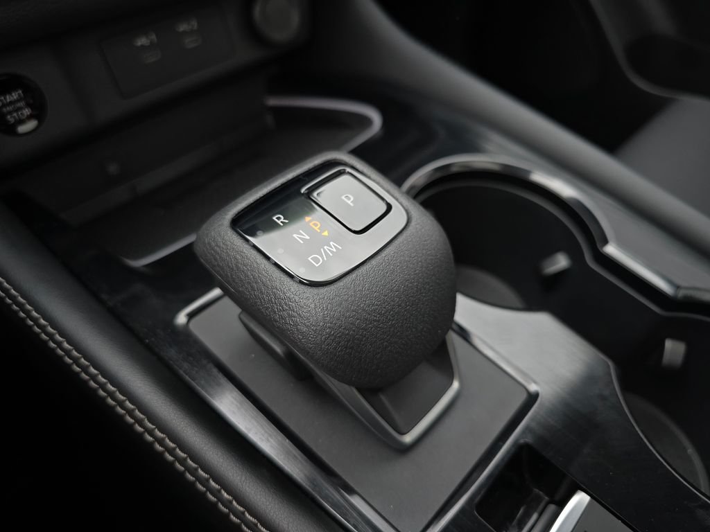Used 2025 Gray Nissan Platinum image 27