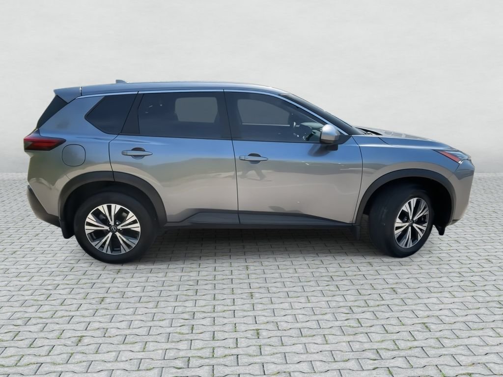 Used 2023 Gray Nissan SV image 9
