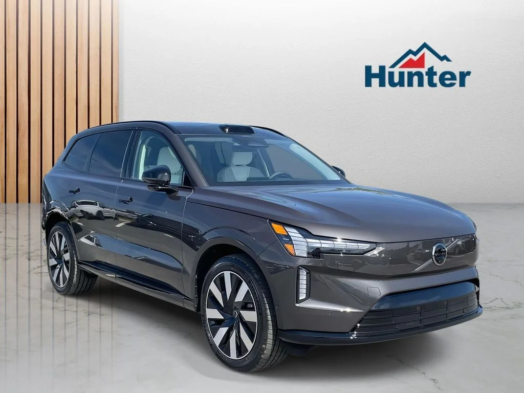2025 Volvo EX90 Twin Motor Performance Plus 7-Seater's photo