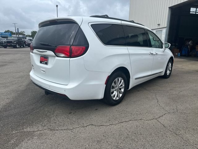 Used 2017 White Chrysler Touring L image 30