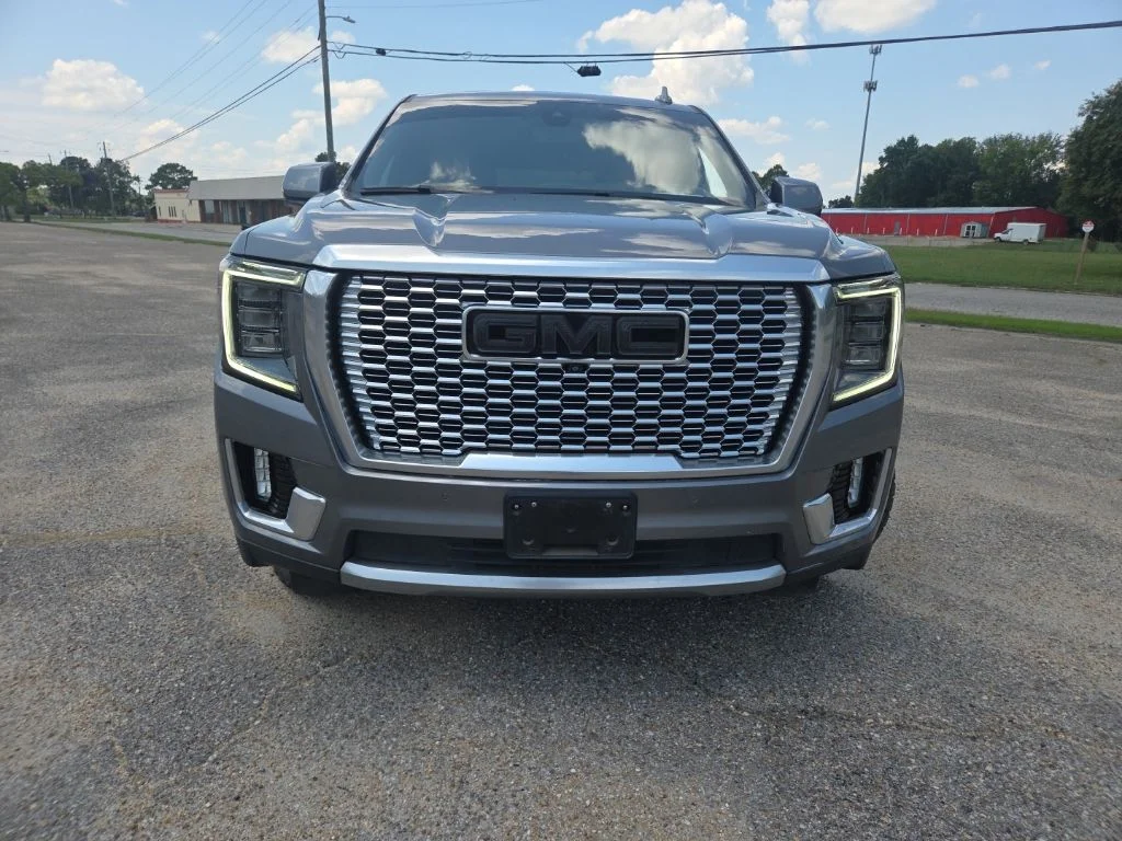 Used 2021 Gray GMC Denali image 2