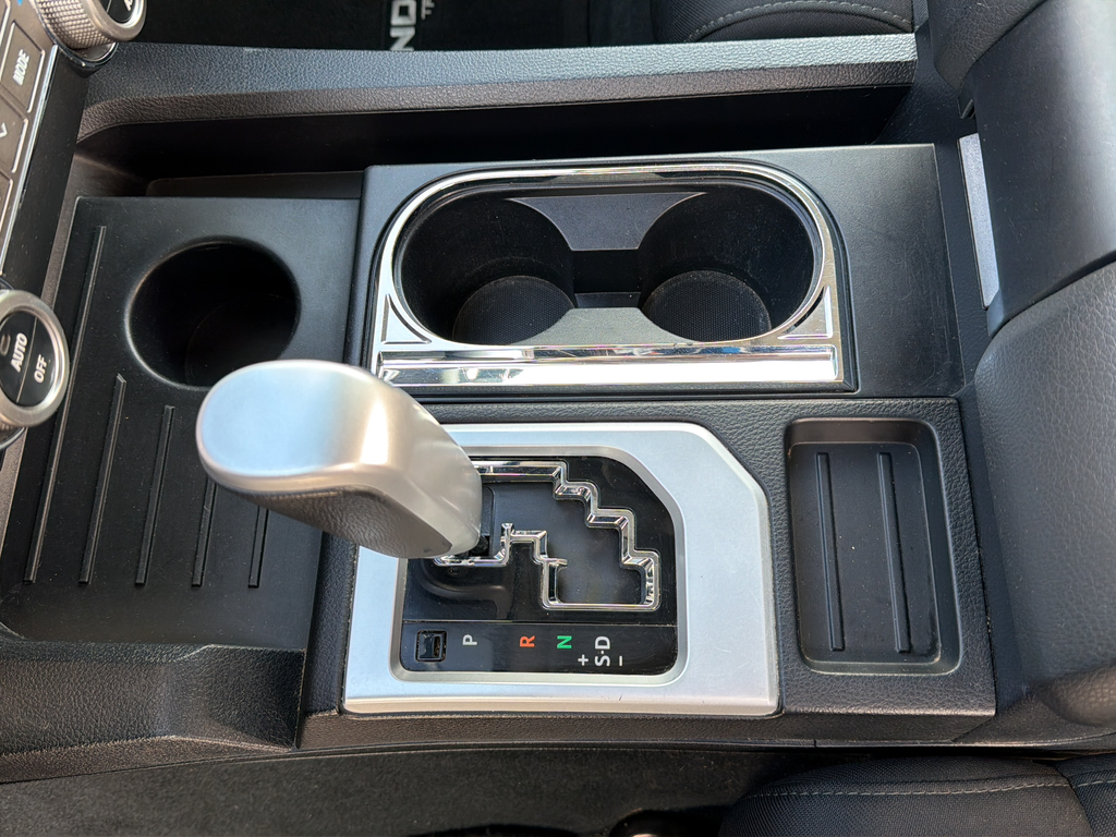 Used 2021 White Toyota SR5 image 22