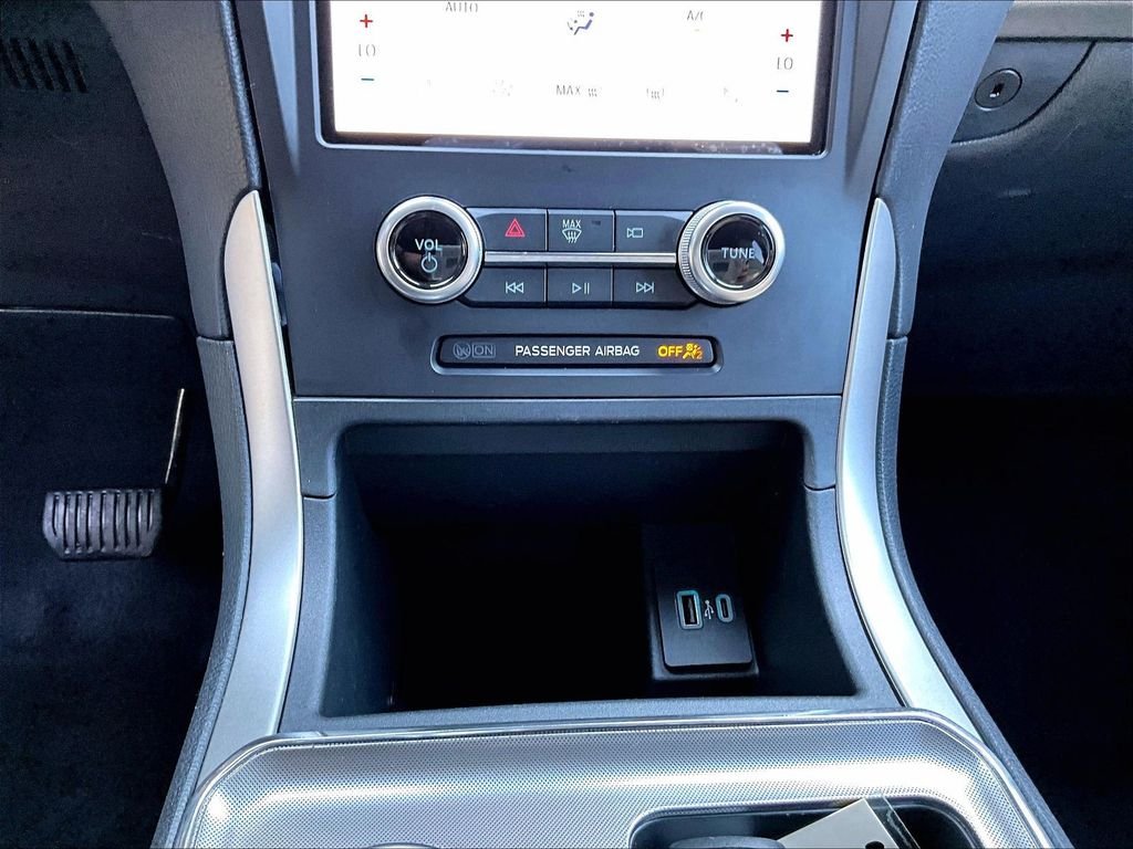 Used 2022 White Ford SEL image 25
