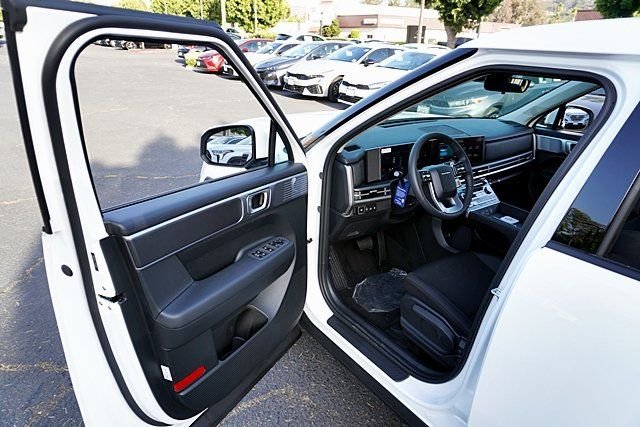 New 2026 White Hyundai SE image 38