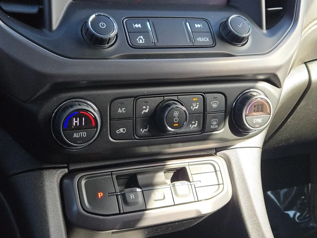 2023 GMC Acadia AT4 - Photo 28