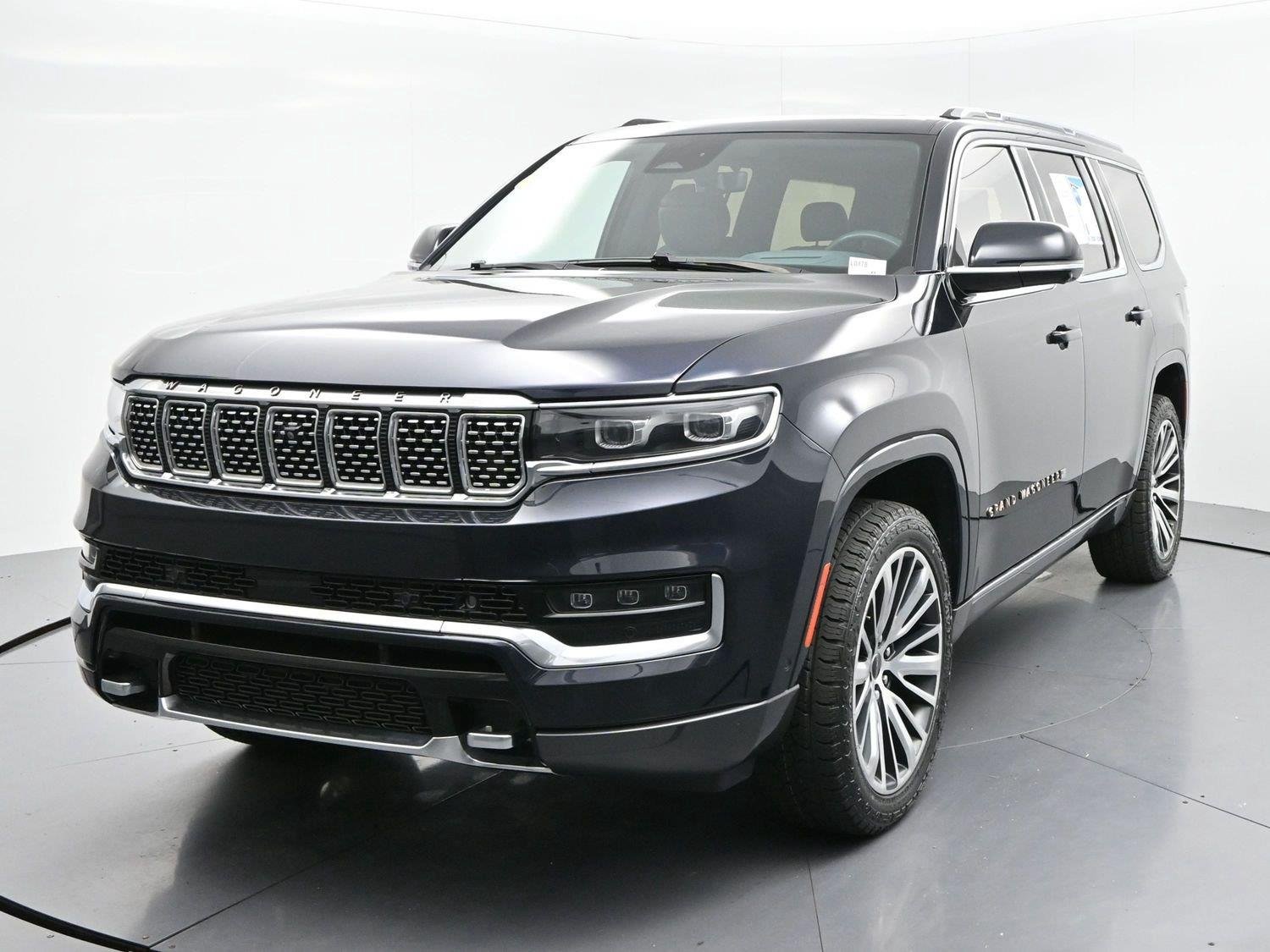 Used 2022 Blue Jeep Series III image 3