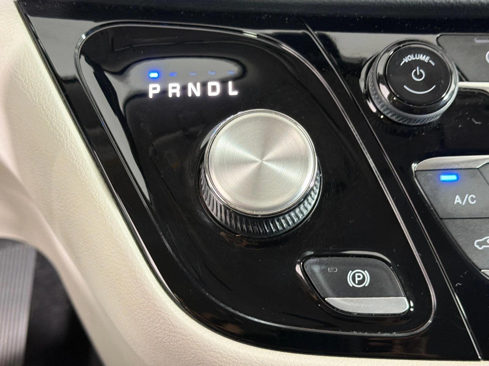 Used 2019 Blue Chrysler Touring L image 30