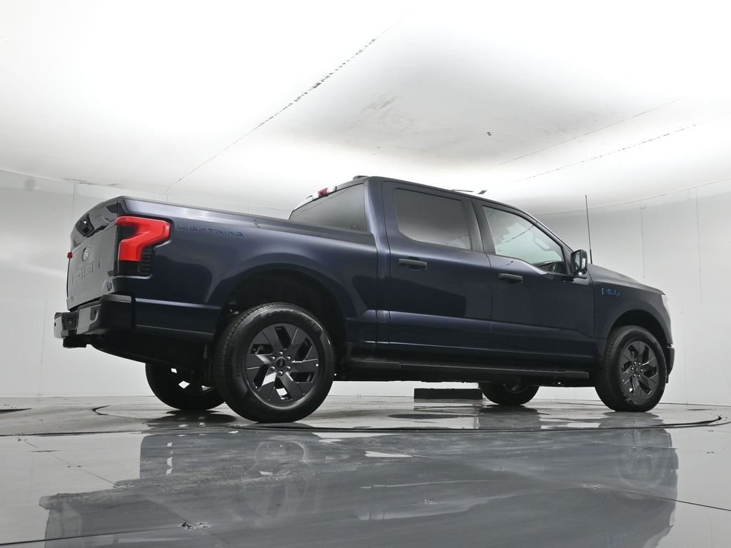 Used 2024 Blue Ford XLT image 51