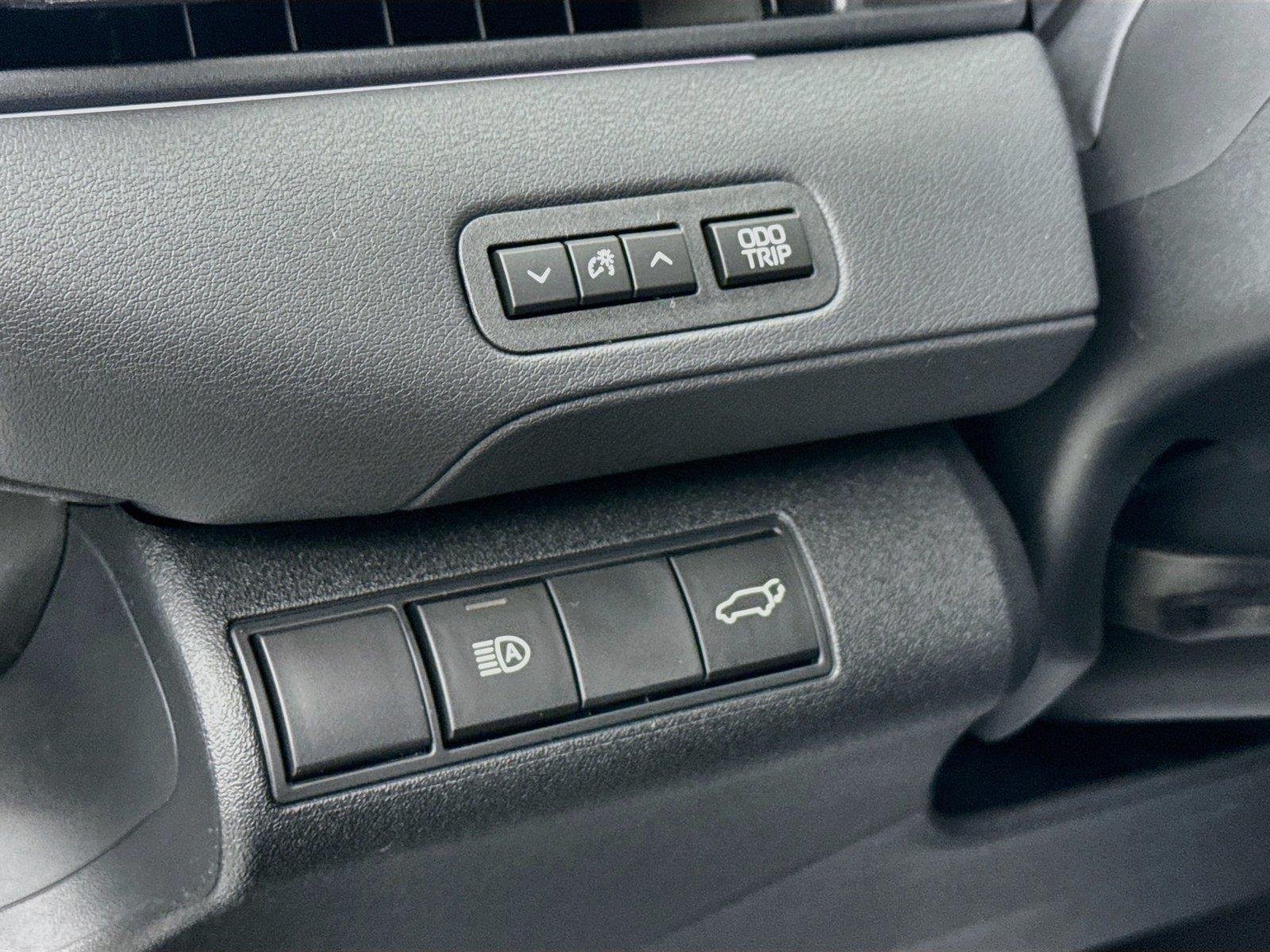 New 2026 Wind Chill Pearl Toyota SE image 16