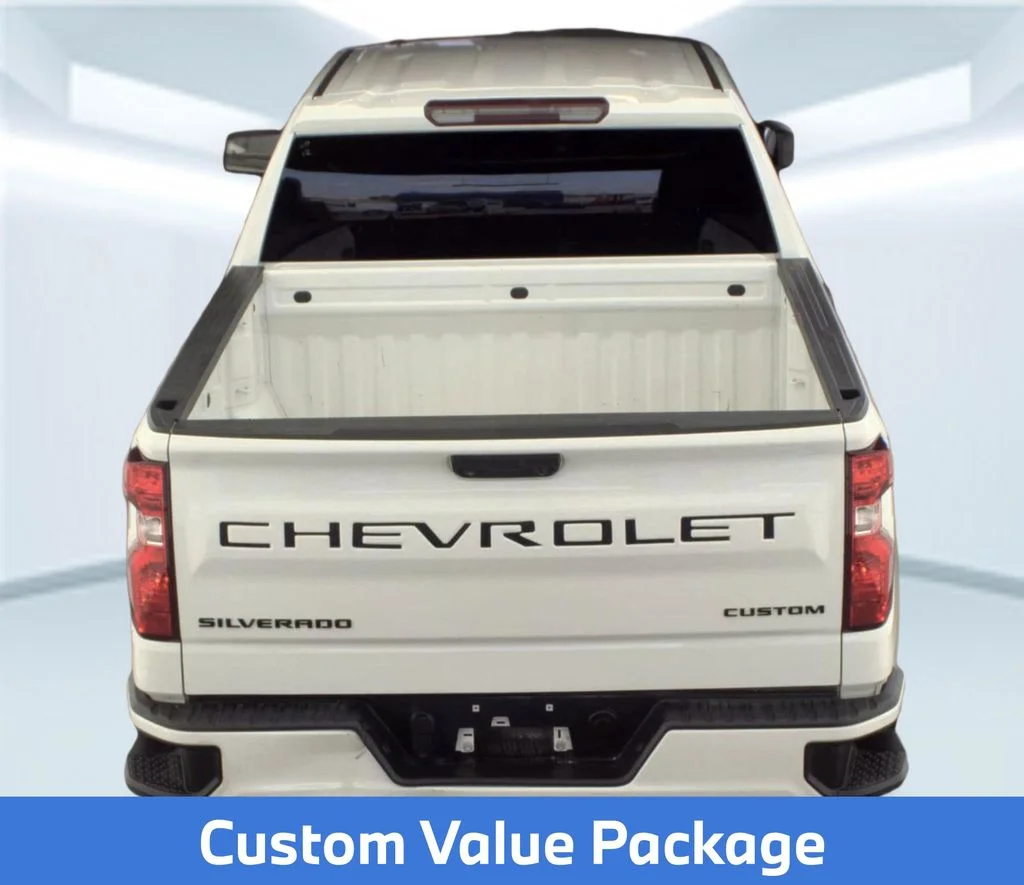 Used 2023 White Chevrolet Custom image 6