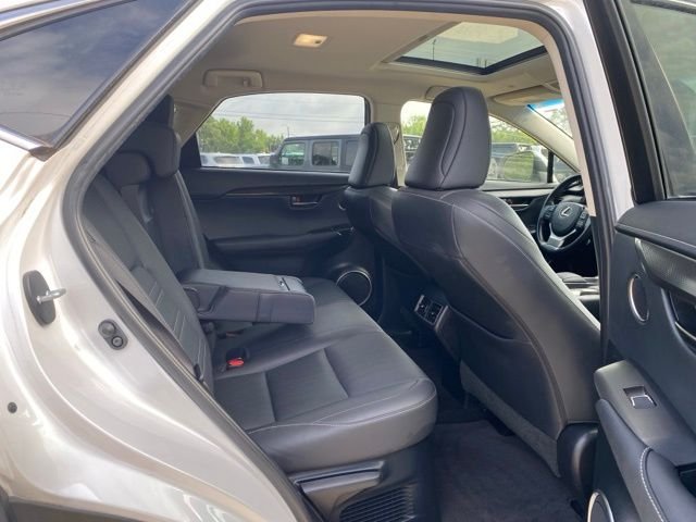 Used 2018 White Lexus 300 Base image 17
