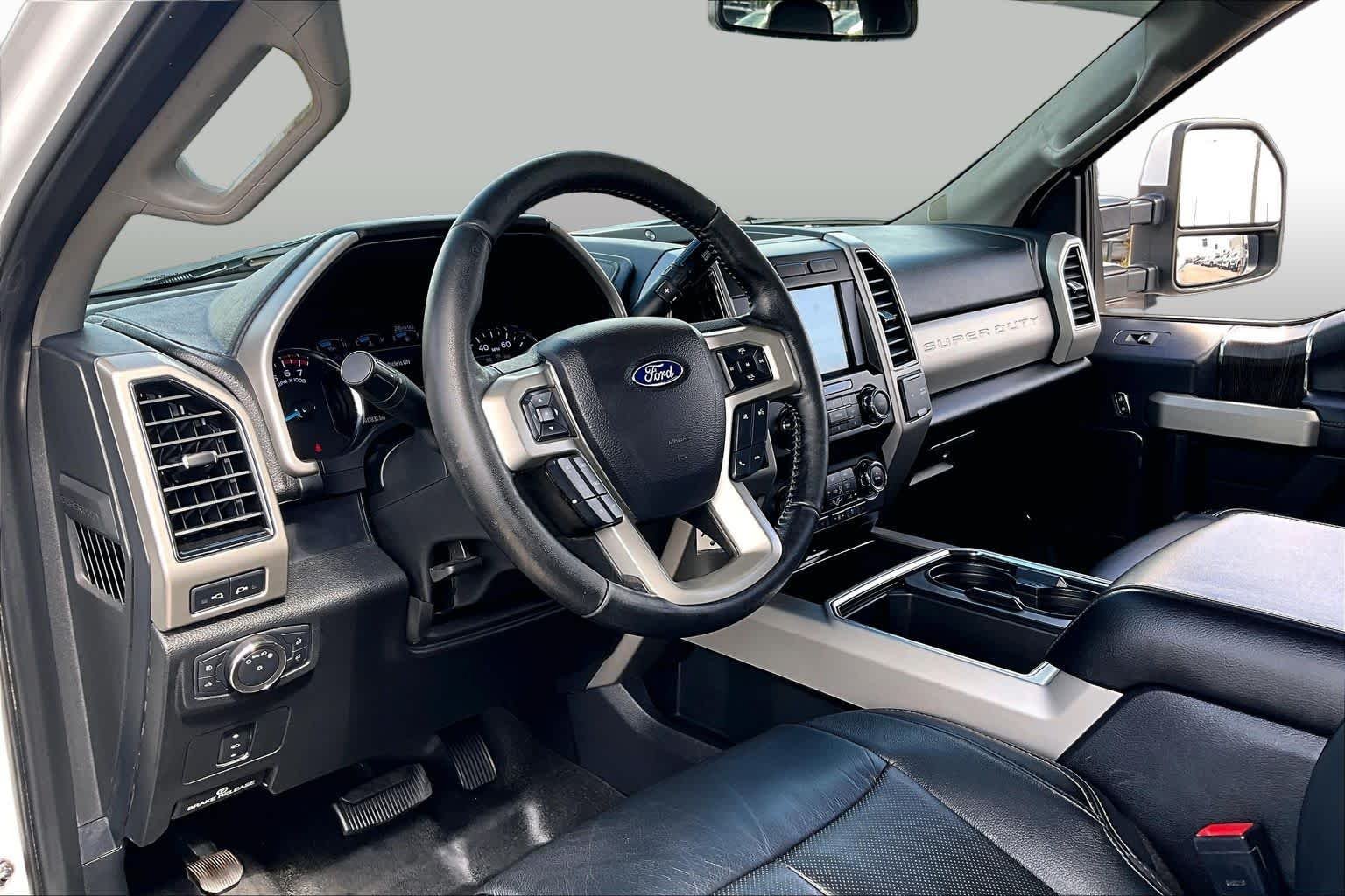 Used 2020 Oxford White Ford LARIAT image 18