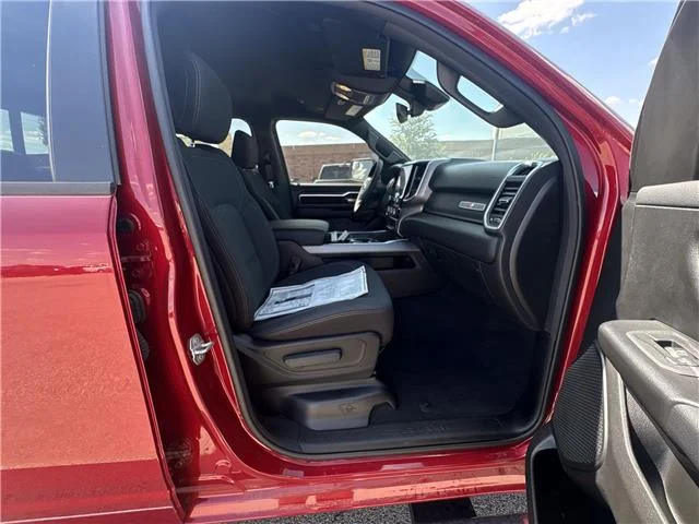 New 2026 Molten Red Pearl-Coat  Paint Ram BIGHORN/LONESTAR CREW 4X4 image 27
