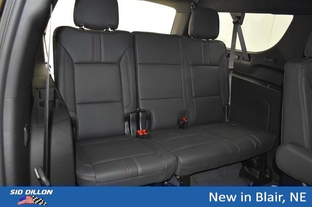 2026 Chevrolet Suburban RST - Photo 13