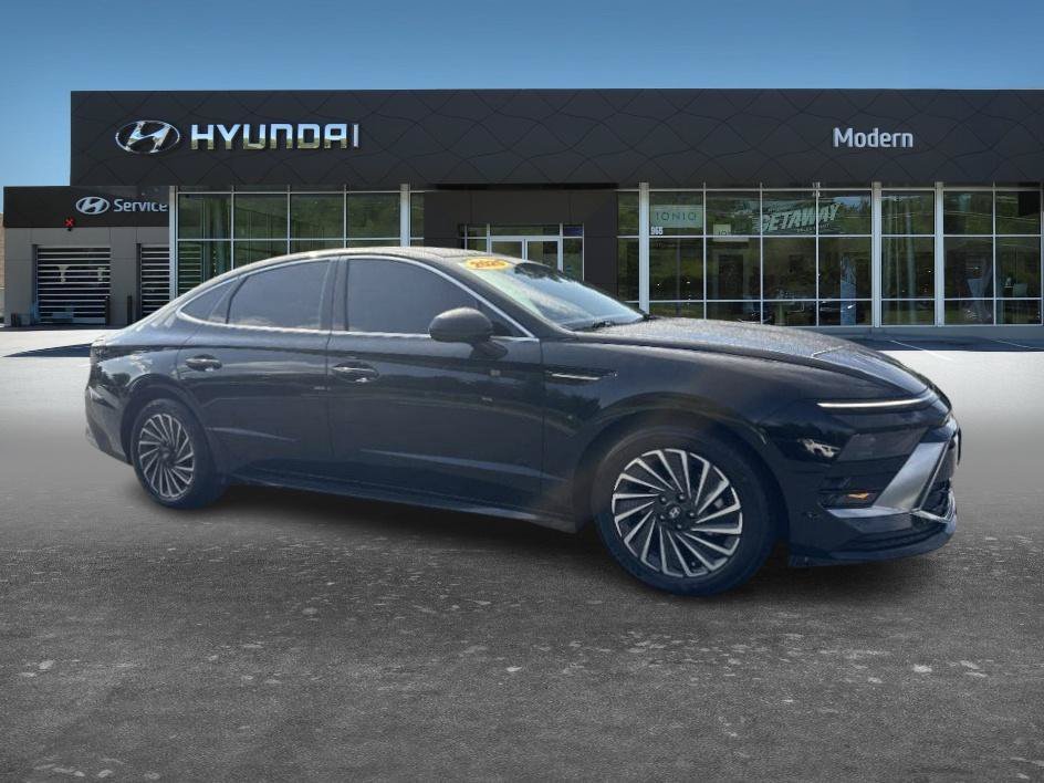 2025 Hyundai Sonata Hybrid