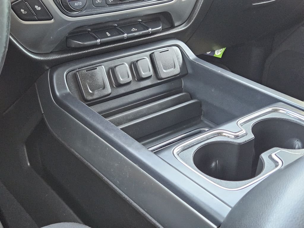 Used 2018 Silver Chevrolet LT image 20