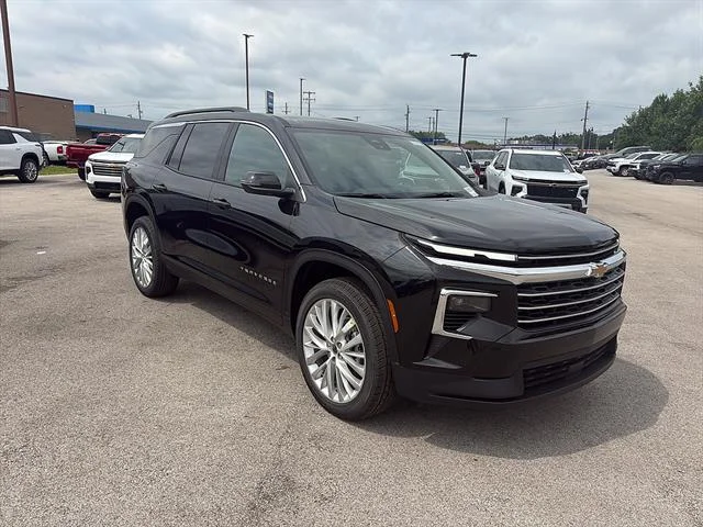 2027 Chevrolet Traverse LT - Photo 7