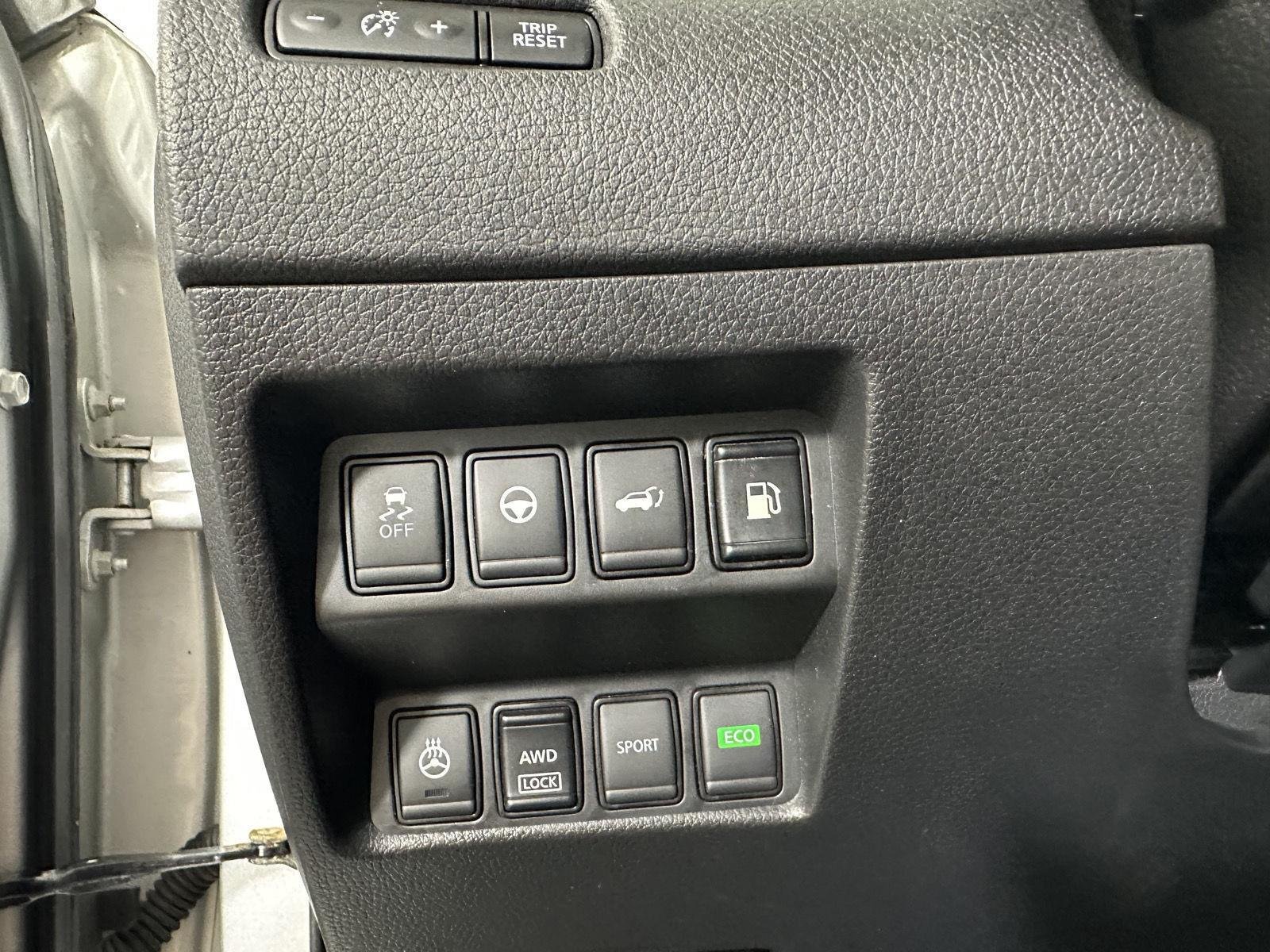 Used 2019 Gy Nissan  image 44
