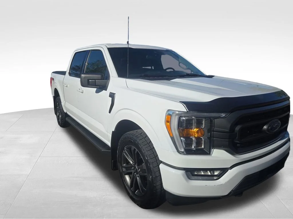2022 Ford F-150 XLT 4x4 SuperCrew 145 in's photo