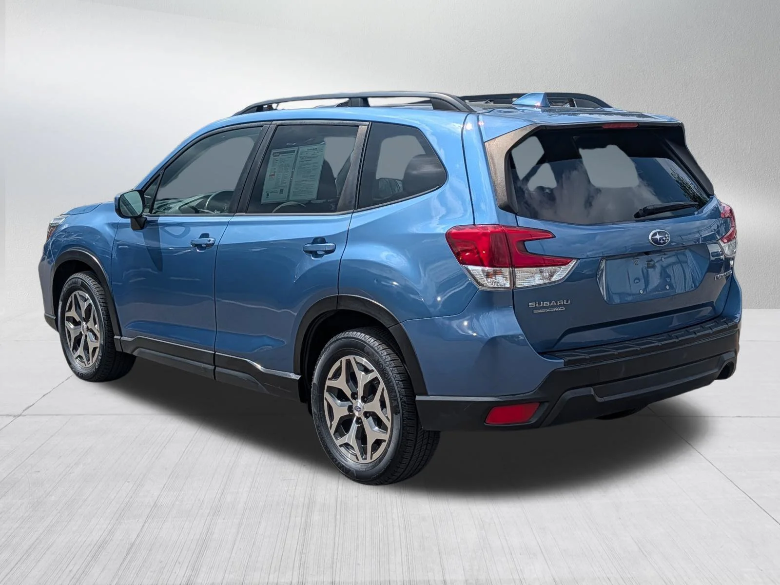 Used 2020 Horizon Blue Pearl Subaru Premium image 5