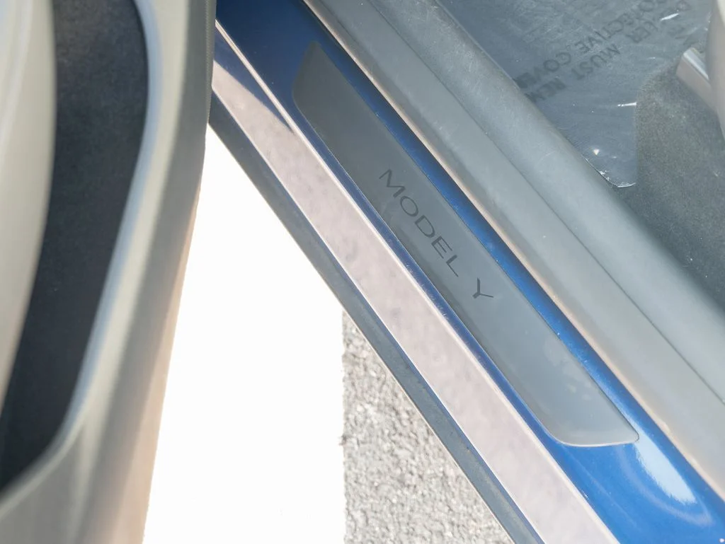Used 2023 Blue Tesla Long Range image 18