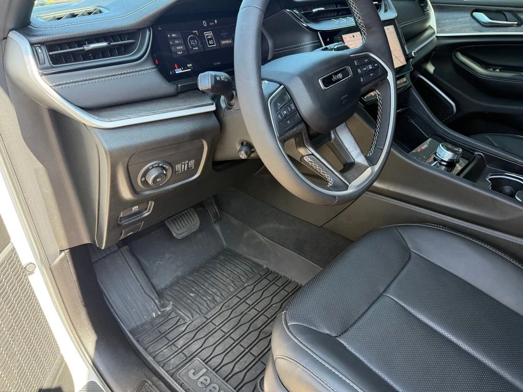 Used 2026 White Jeep Limited Reserve image 35