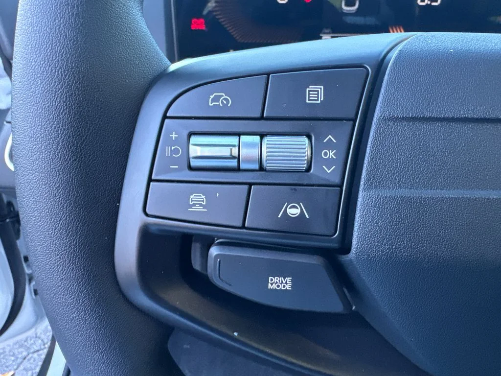 New 2025 White Kia LXS image 24