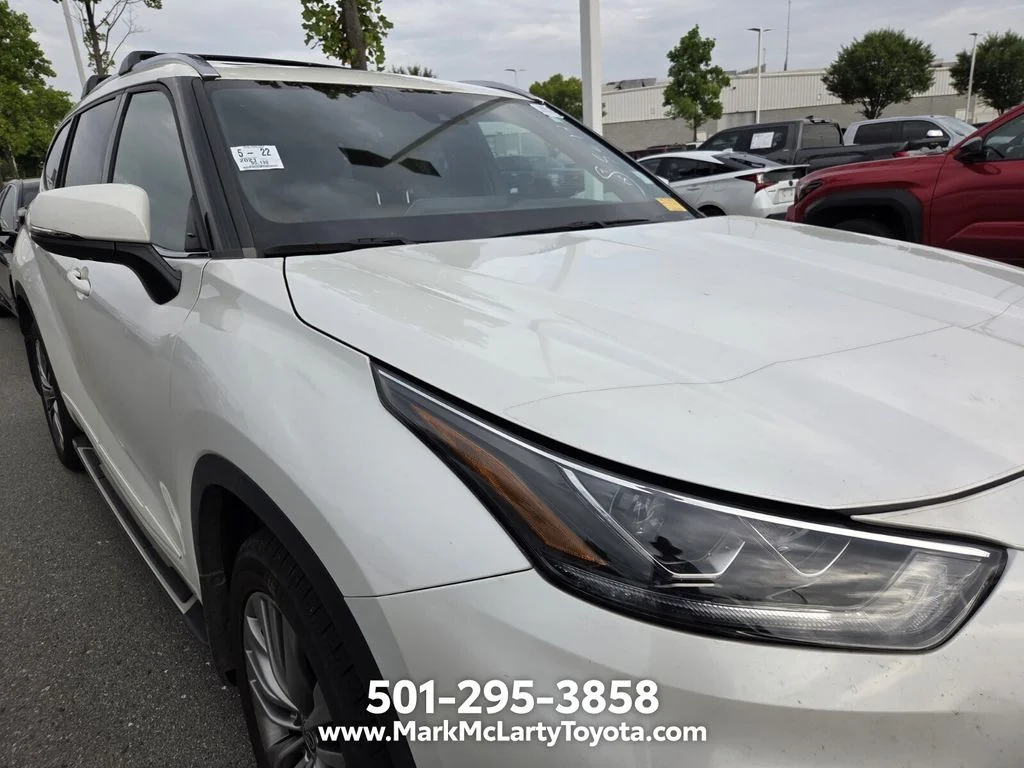 Used 2021 White Toyota Platinum image 4